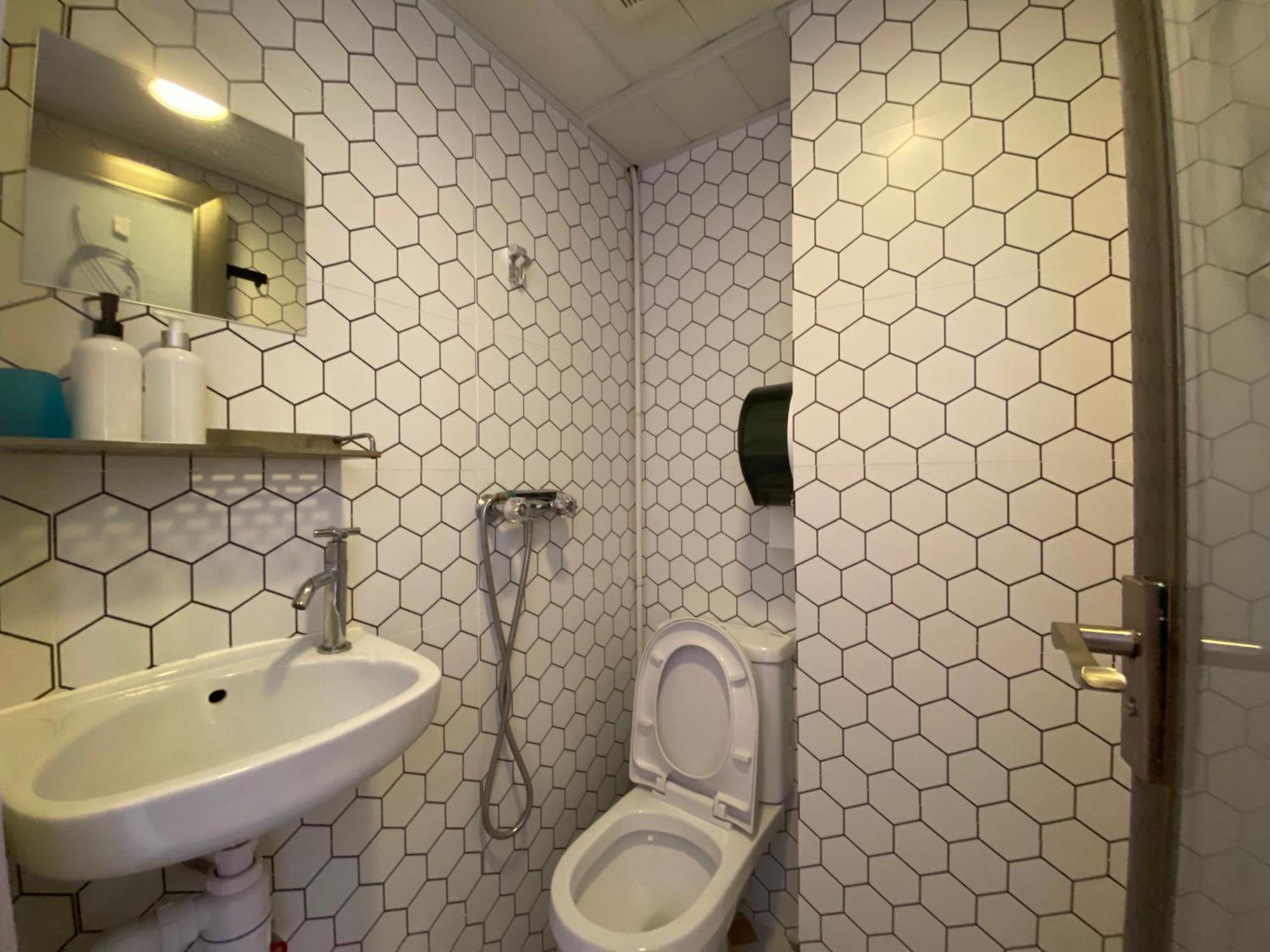 Comfort Hostel Гонконг Экстерьер фото